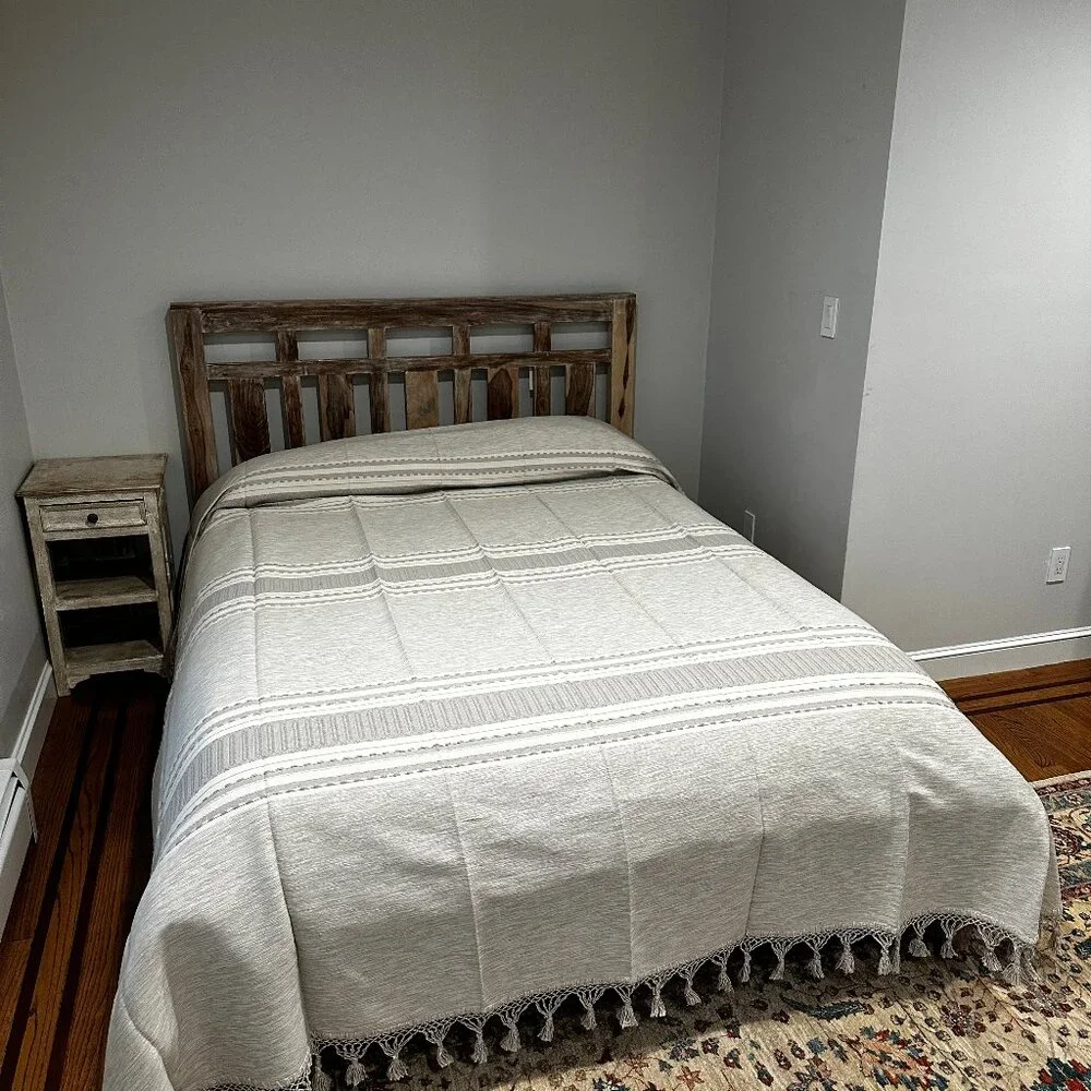 Hand loom Queen Size Cotton Bedspread.
